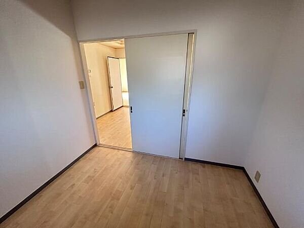 ロイヤルメゾン高森の物件内観写真