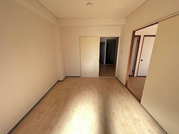 ロイヤルメゾン高森の物件内観写真