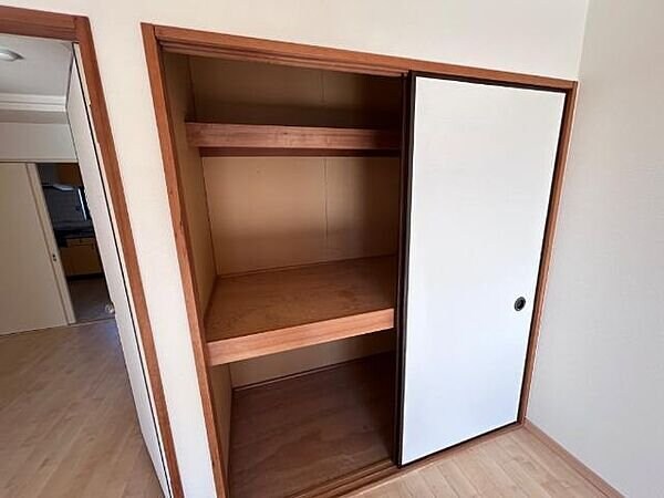 ロイヤルメゾン高森の物件内観写真