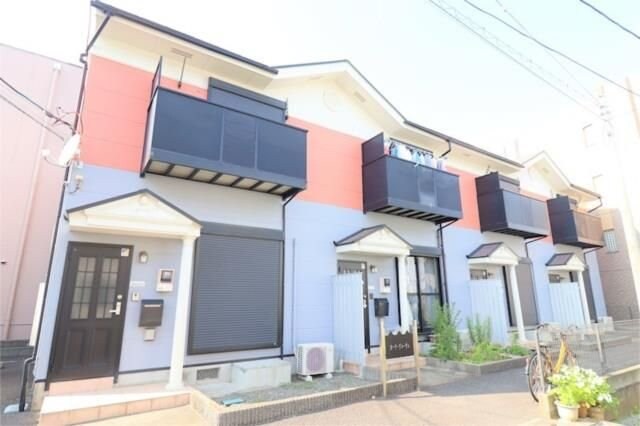 カーサ・デルーチェの物件外観写真