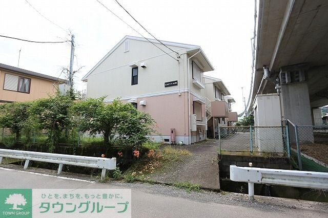 エステート山室の物件外観写真