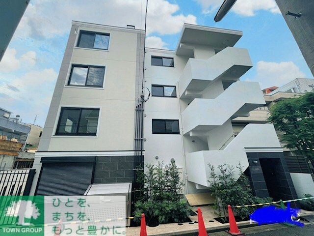 エルファーロ三軒茶屋IIの物件外観写真