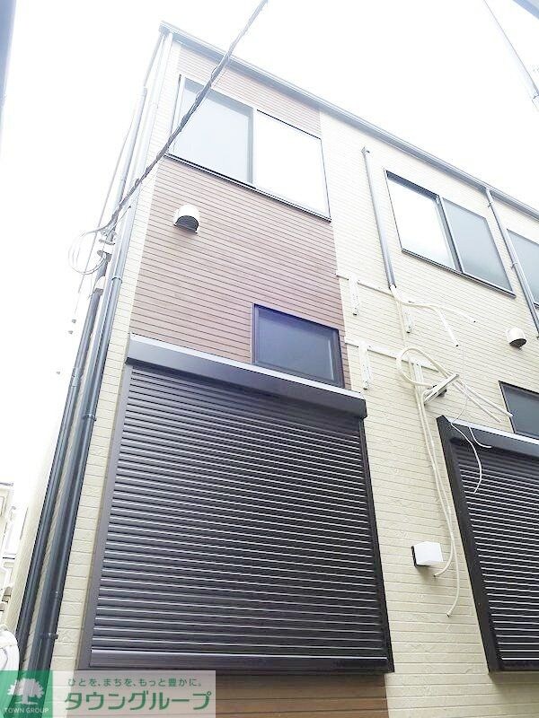 Emarie代田橋の物件外観写真