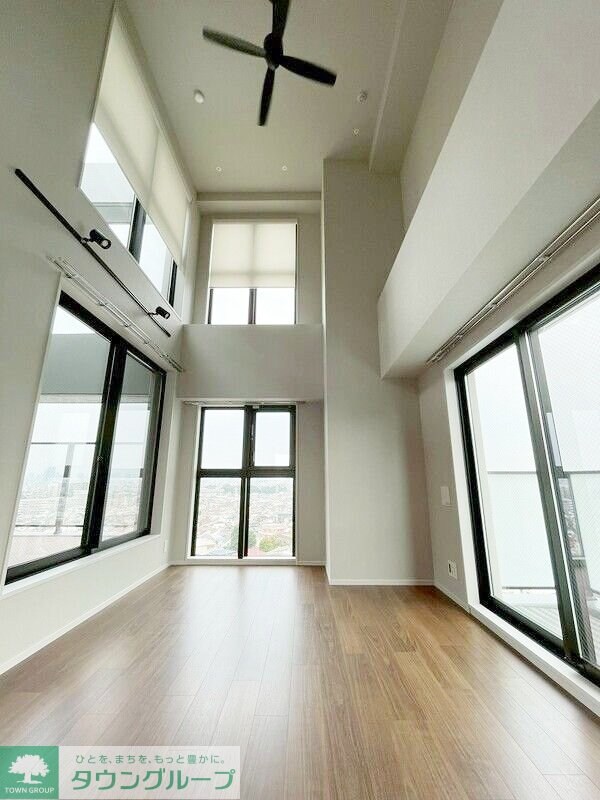 ルミーク三軒茶屋の物件内観写真