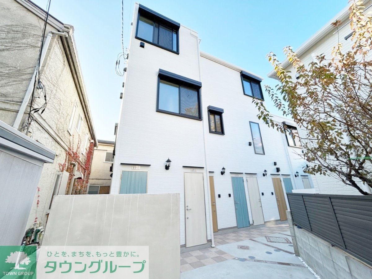 ソルナクレイシア都立大学の物件外観写真