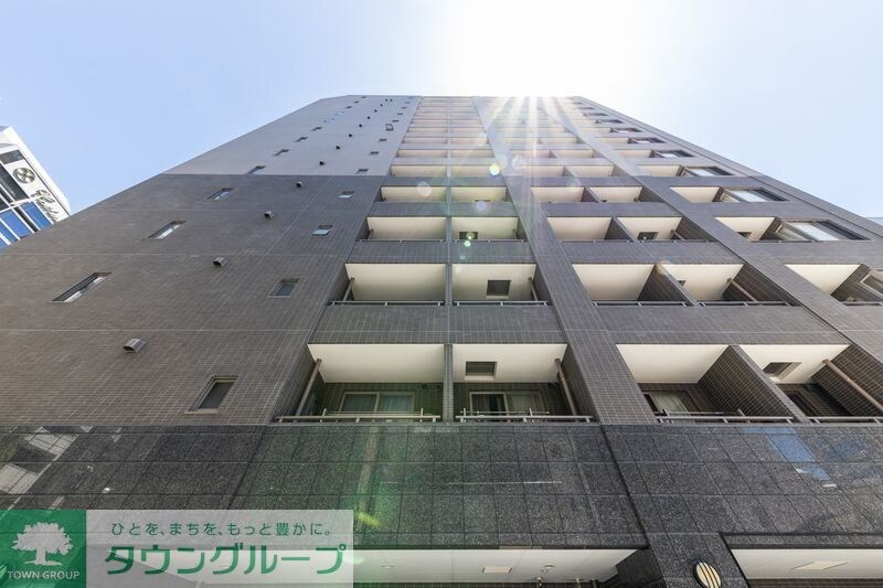 パレステュディオ新宿御苑駅前の物件外観写真