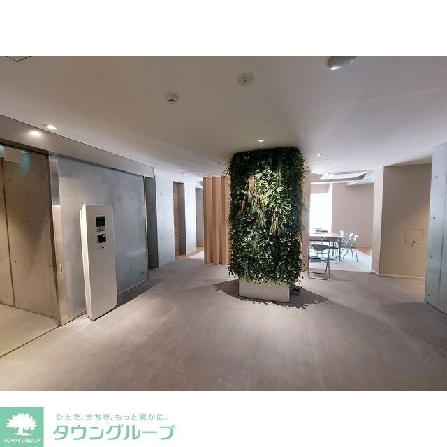 コンフォリア東新宿の物件内観写真