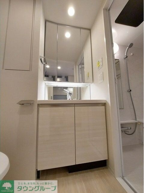 コンフォリア東新宿の物件内観写真