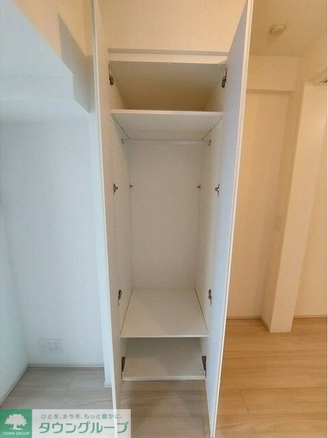 コンフォリア東新宿の物件内観写真