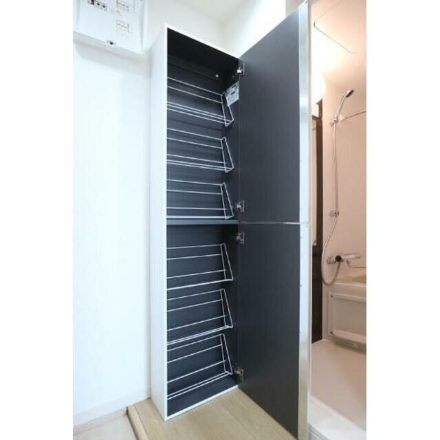 コンフィア目黒本町の物件内観写真