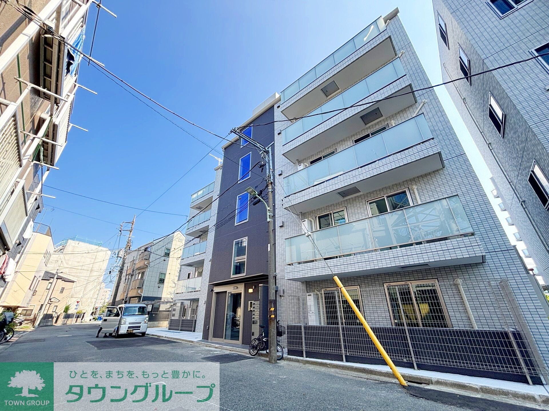 Lares East(ラレースイースト)の物件外観写真