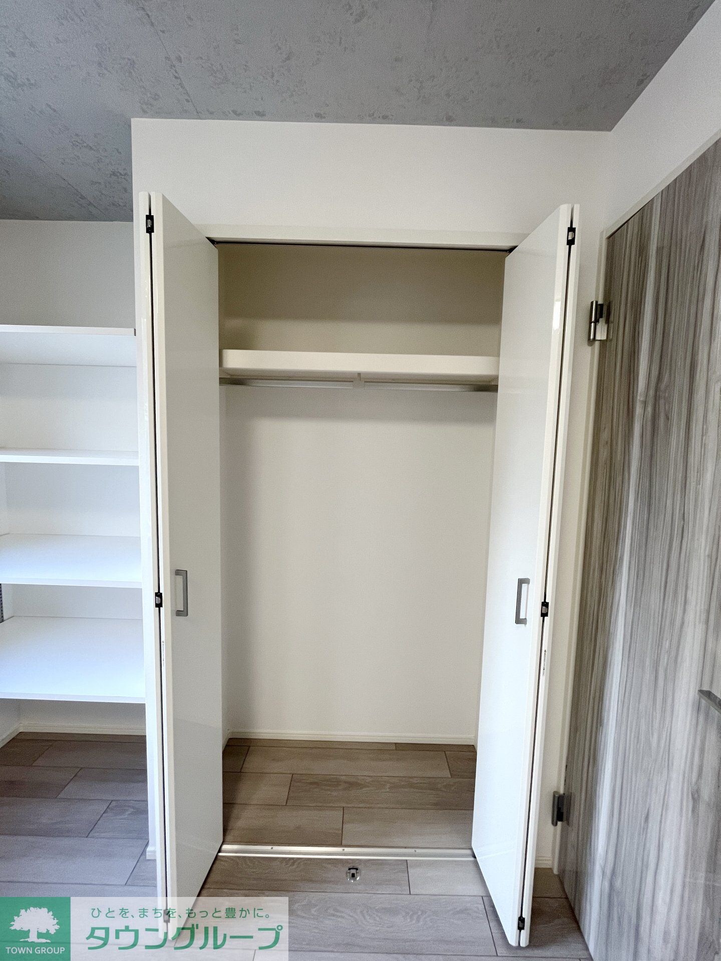 STRIPES 不動前の物件内観写真