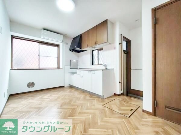 池袋本町二丁目戸建の物件内観写真