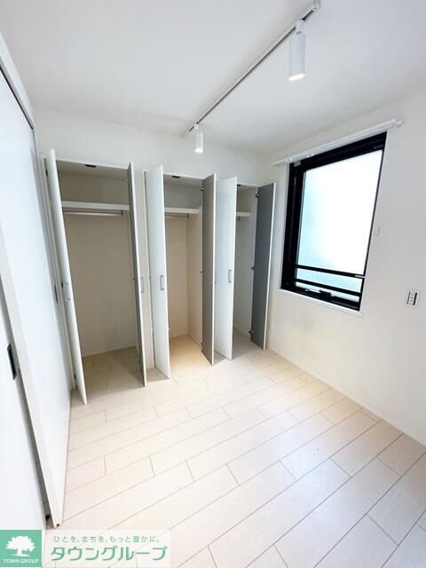 オモチアドオーヤマの物件内観写真