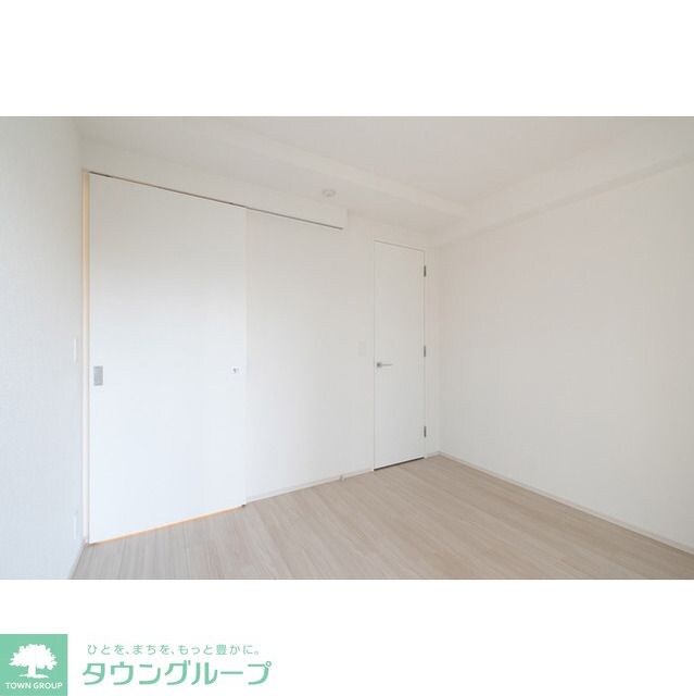 コンフォリア東新宿の物件内観写真