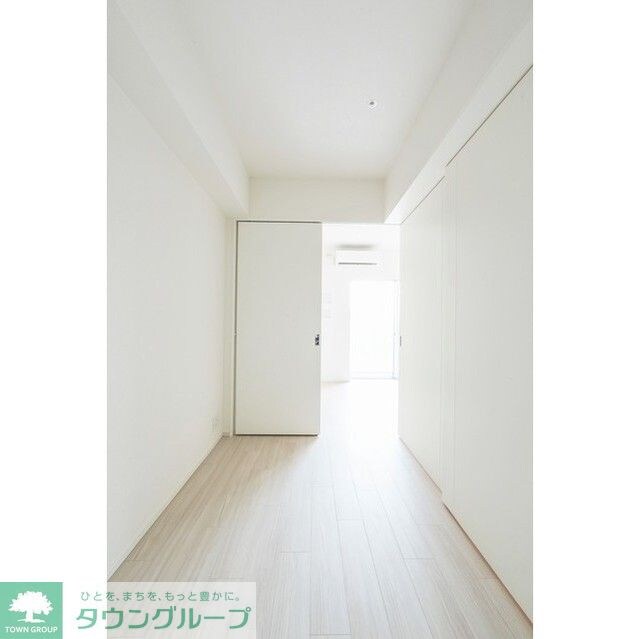 コンフォリア東新宿の物件内観写真