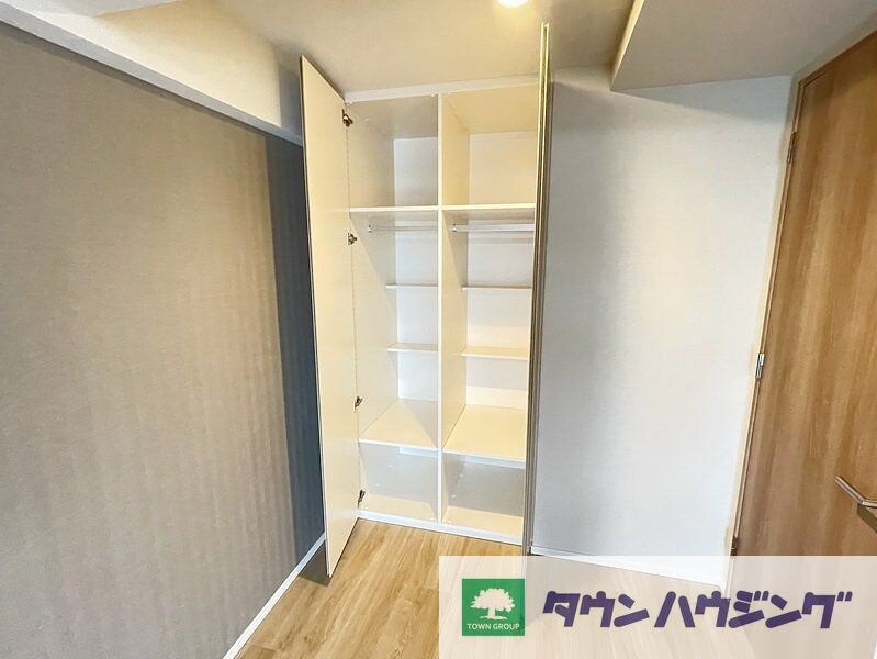 市谷台町坂フロントの物件内観写真