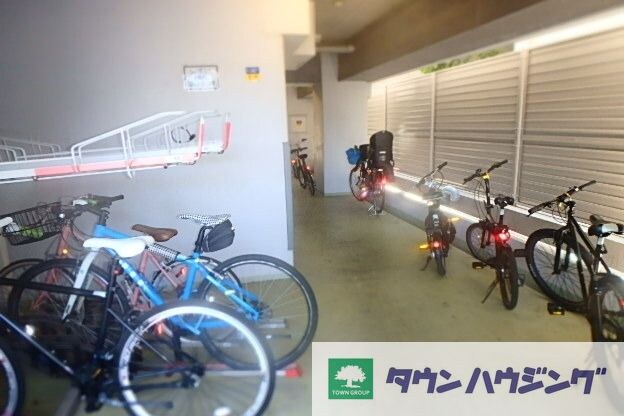 コスモリード新宿余丁町の物件内観写真