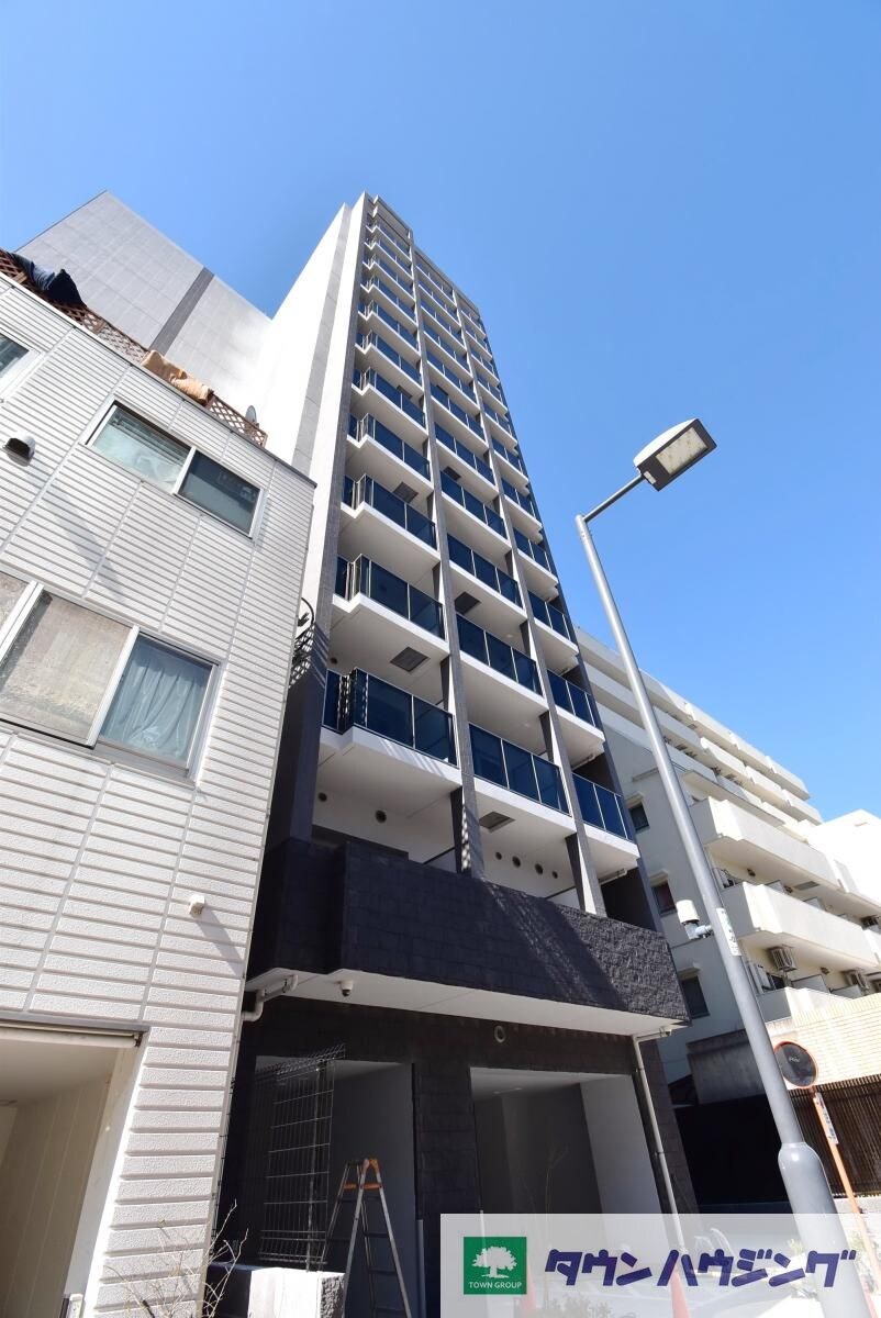 ミリアレジデンス新宿御苑の物件外観写真