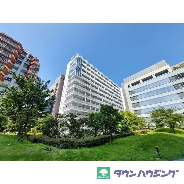 コンフォリア東新宿の物件外観写真