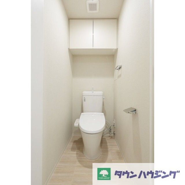 コンフォリア東新宿の物件内観写真