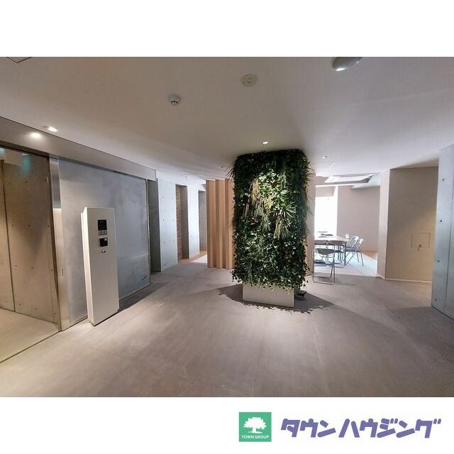 コンフォリア東新宿の物件内観写真