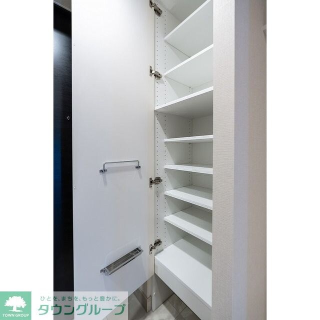 コンフォリア・リヴ東中野の物件内観写真