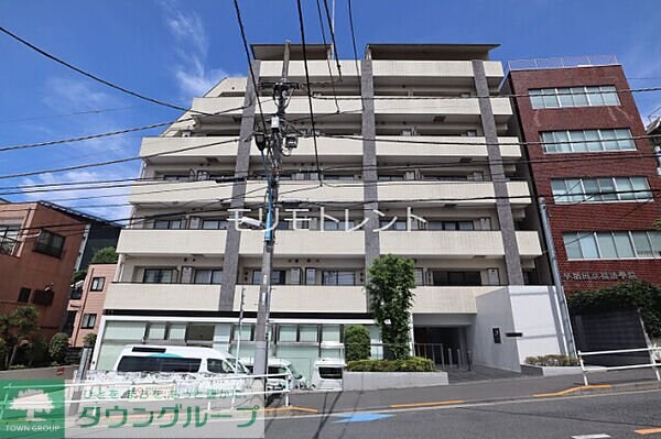 カスタリア新宿夏目坂の物件外観写真