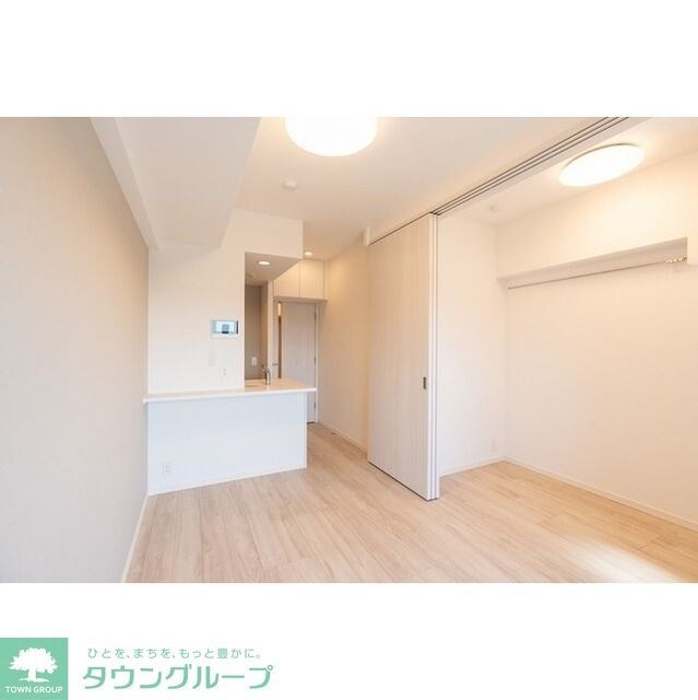 コンフォリア・リヴ新中野SOUTHの物件内観写真