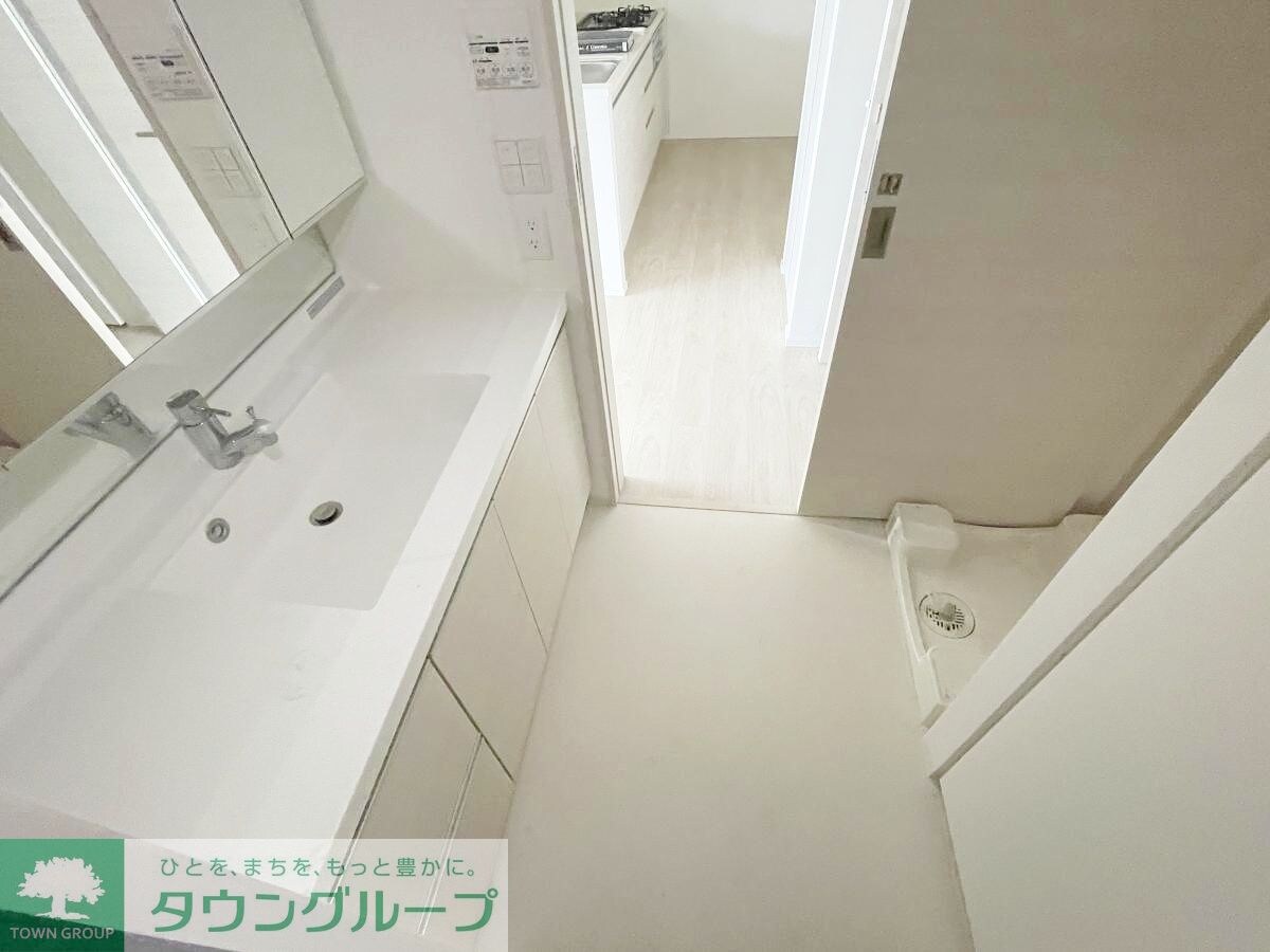 コンフォリア東新宿ステーションフロントの物件内観写真