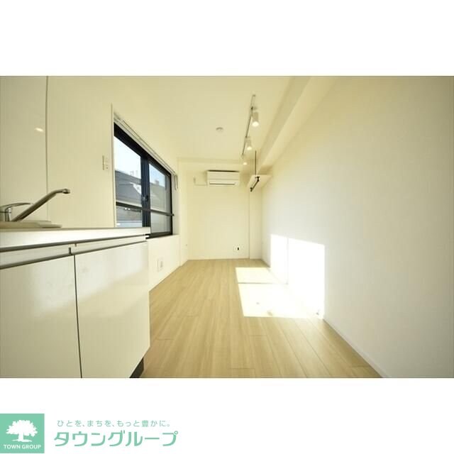 ファーヴァル代々木上原の物件内観写真