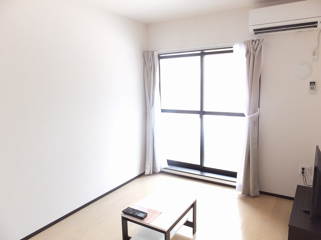 レオネクストローリエの物件内観写真