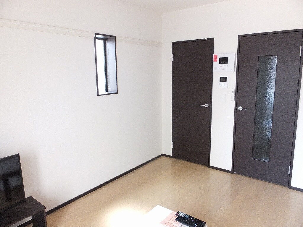 レオネクストローリエの物件内観写真