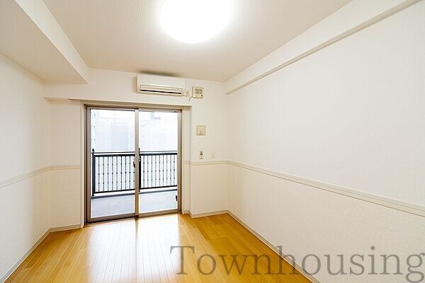 レジディア新宿御苑の物件内観写真