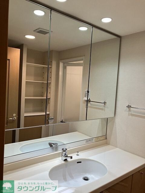 ファミールスクエア中野坂上の物件内観写真