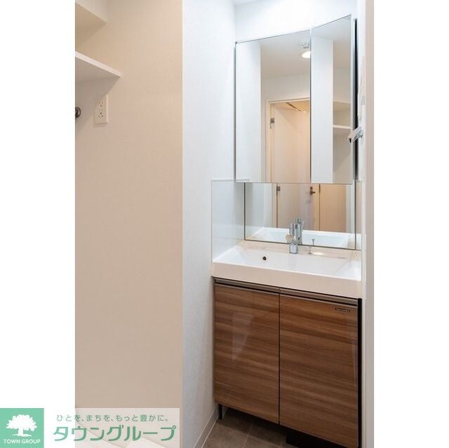 コンフォリア・リヴ新中野SOUTHの物件内観写真