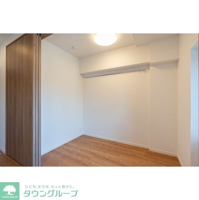 コンフォリア・リヴ新中野SOUTHの物件内観写真