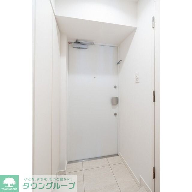 コンフォリア・リヴ新中野SOUTHの物件内観写真