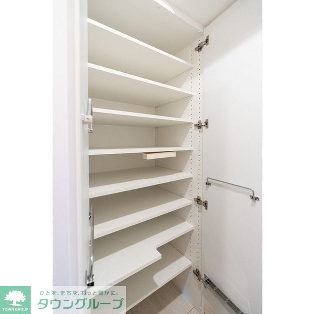 コンフォリア・リヴ新中野SOUTHの物件内観写真