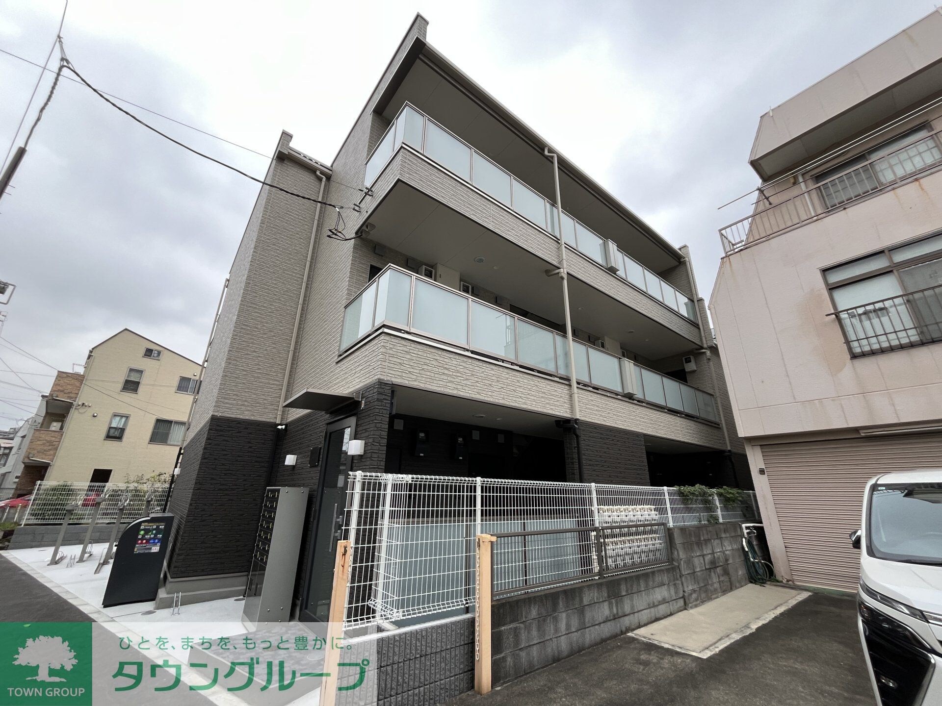 ラグゼフラット東六郷の物件外観写真