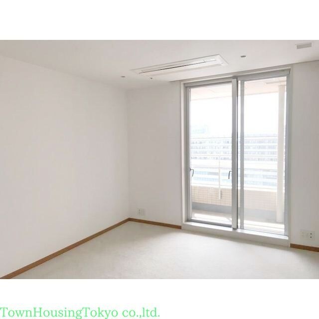 青山パークタワーの物件内観写真