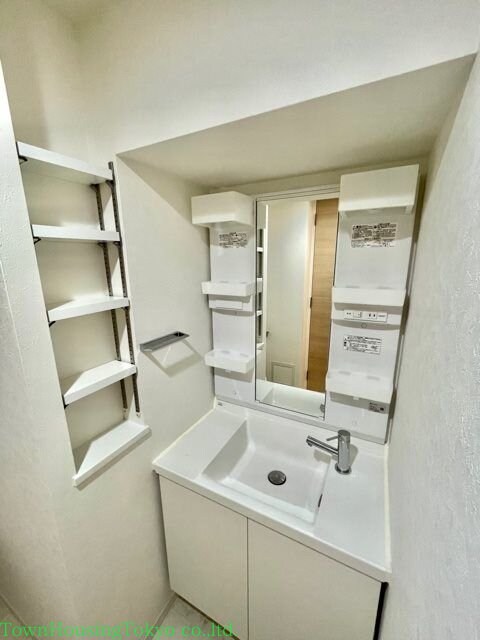 レジディア三宿の物件内観写真