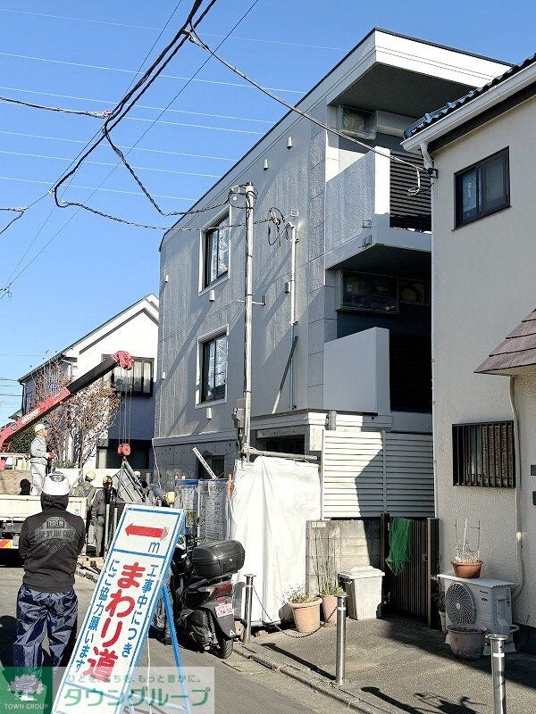 エルファーロ三軒茶屋VIの物件外観写真