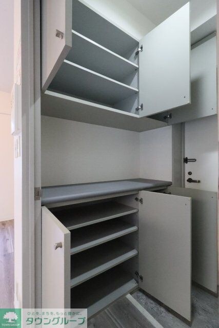 ロイヤルアーバン駒場東大の物件内観写真