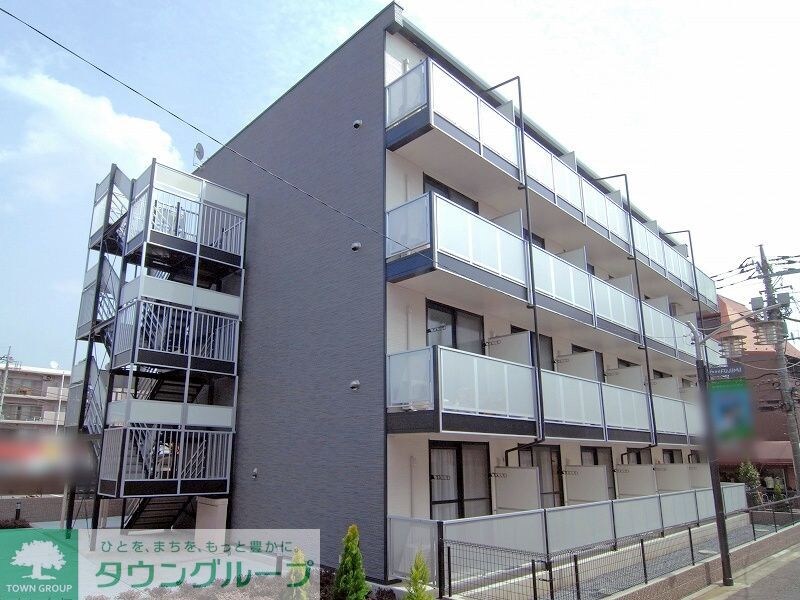 レオパレスシャルメの物件外観写真