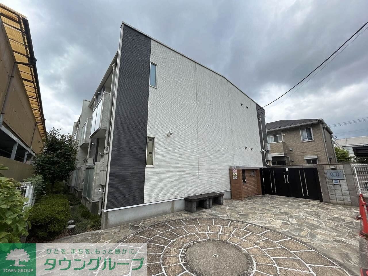 レオネクストカンフリエの物件外観写真