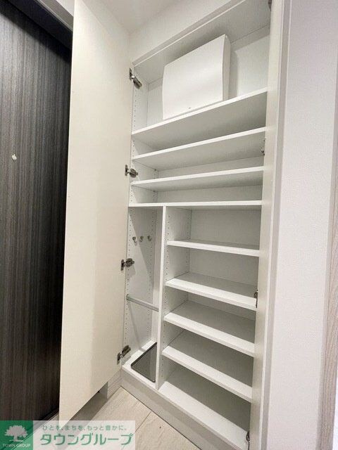 コンフォリア・リヴ文京護国寺の物件内観写真