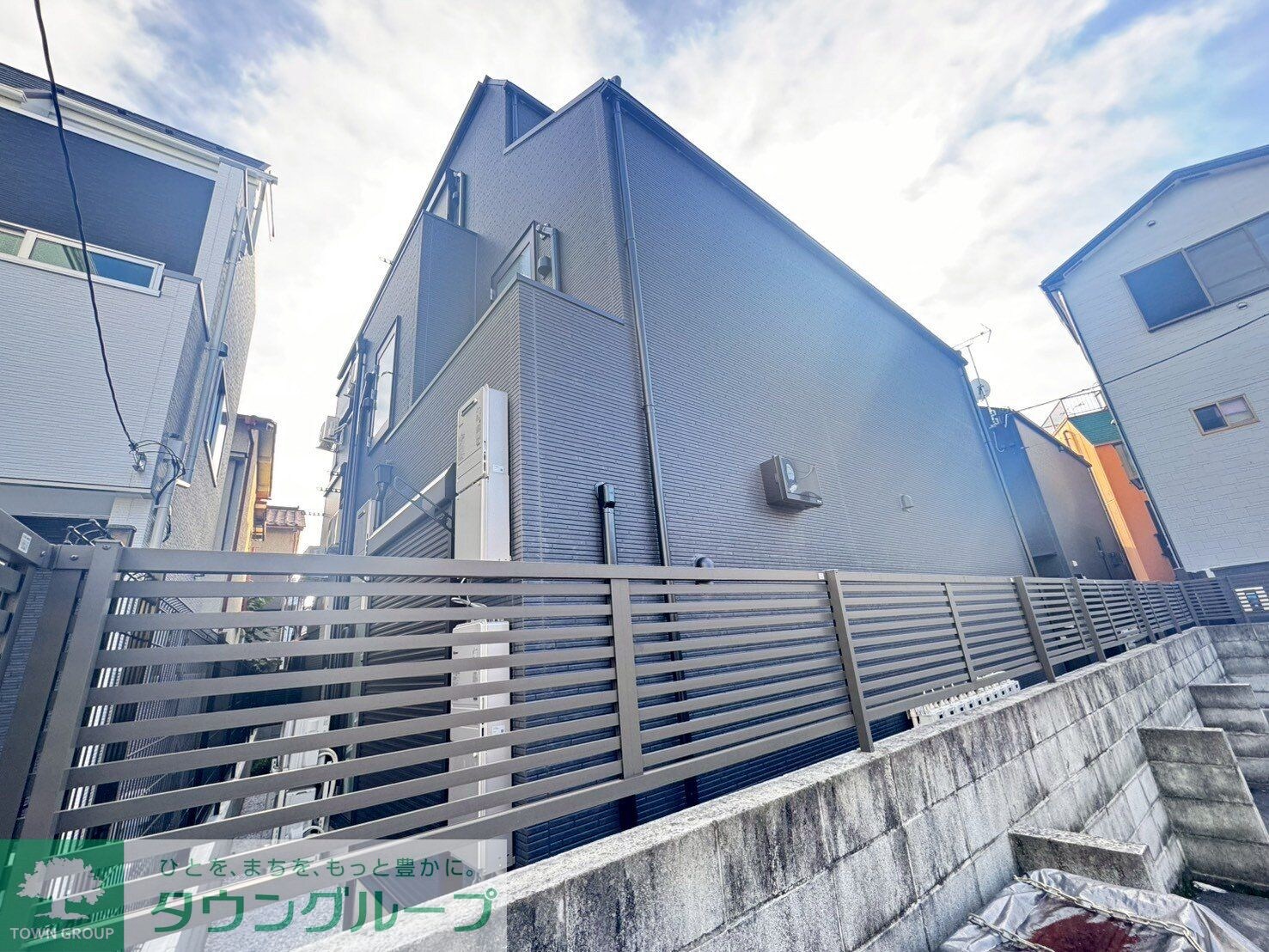 マーレ十条の物件外観写真