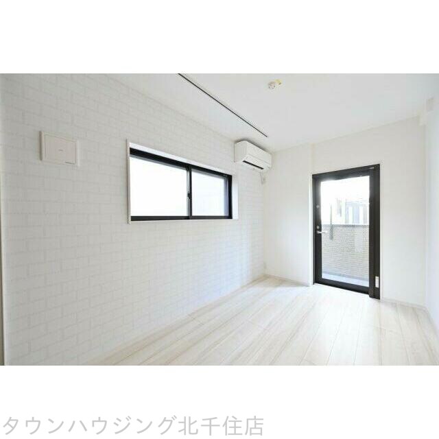 MELDIA足立4丁目の物件内観写真