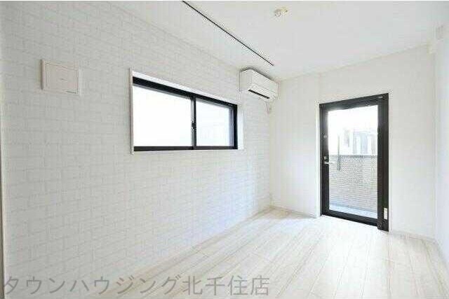 MELDIA足立4丁目の物件内観写真